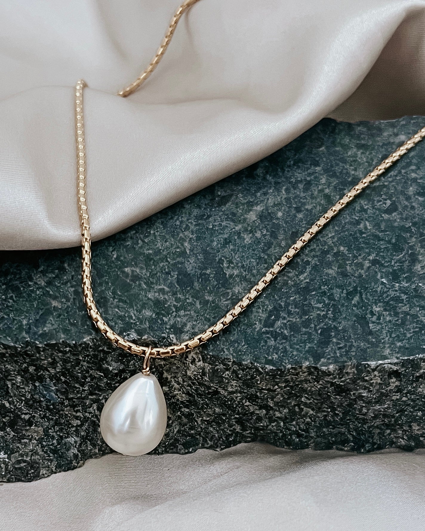 Daphne Pearl Necklace || Choose Length