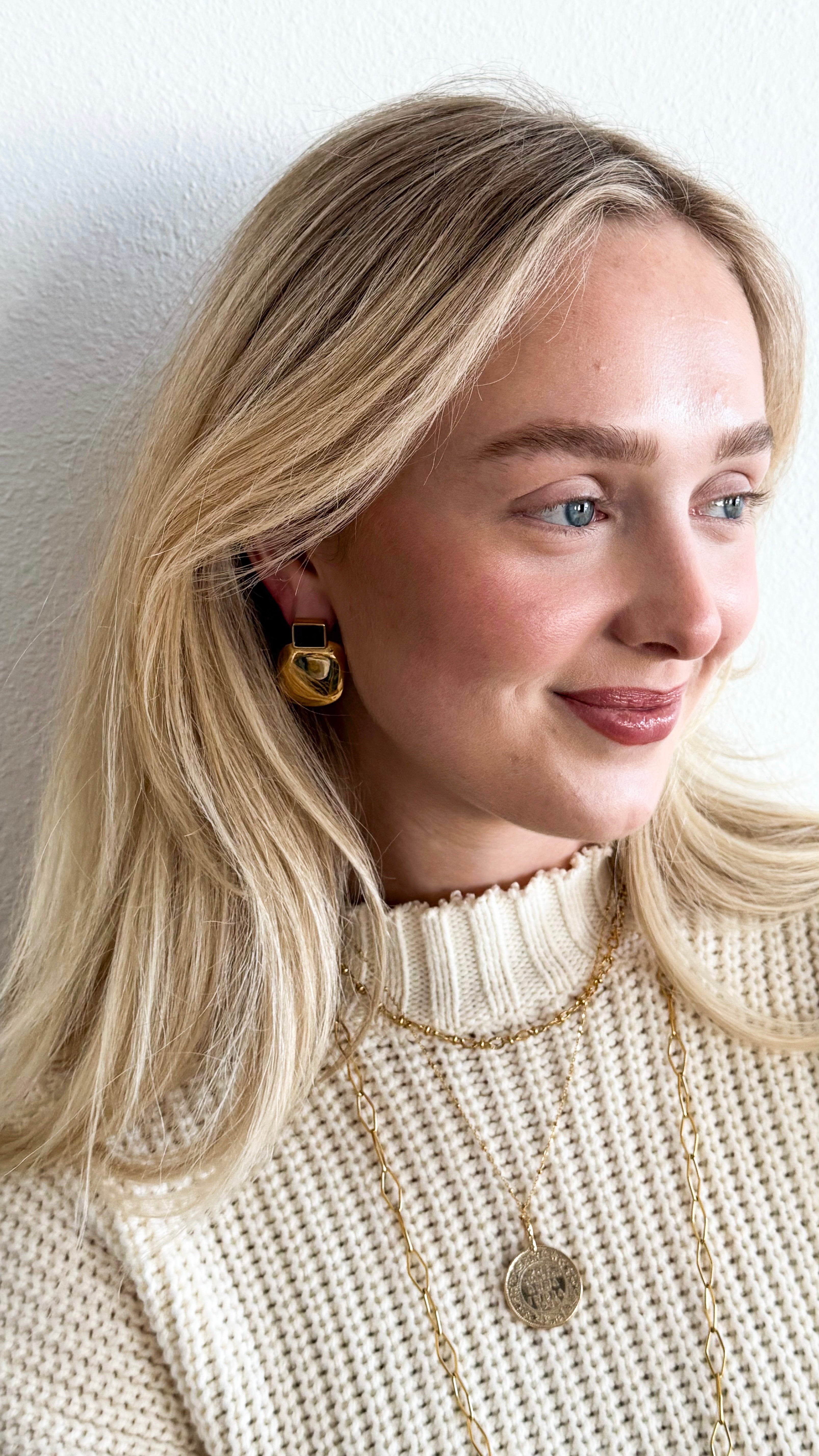 Eartha Emerald Square Studs