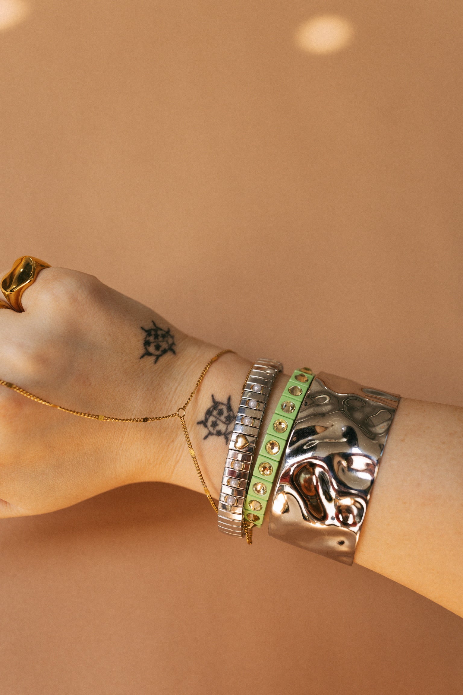 The Luxe Link Bracelet - Thin Gold & Pearls