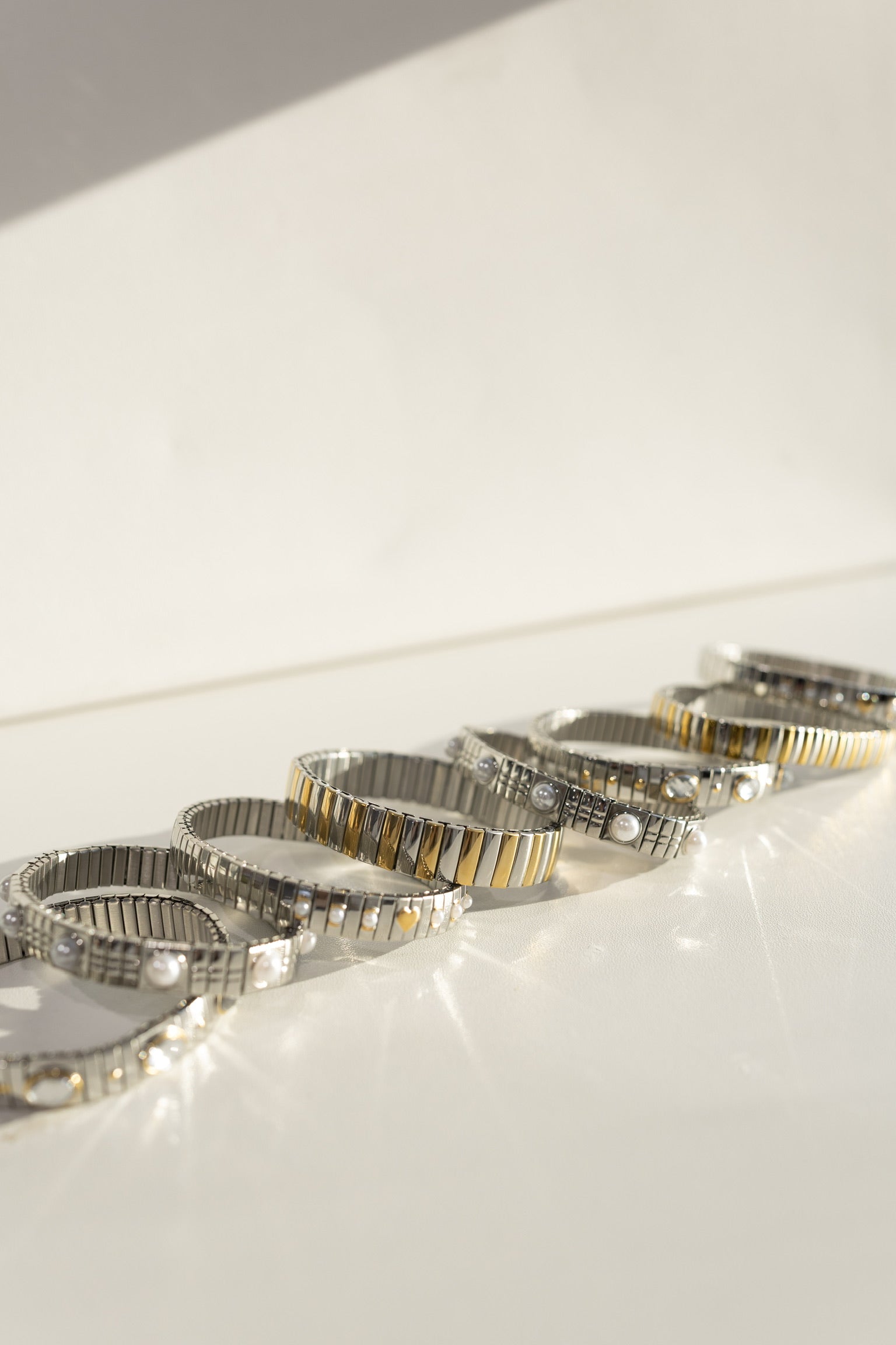 The Luxe Link Bracelet - Thin Gold & Pearls