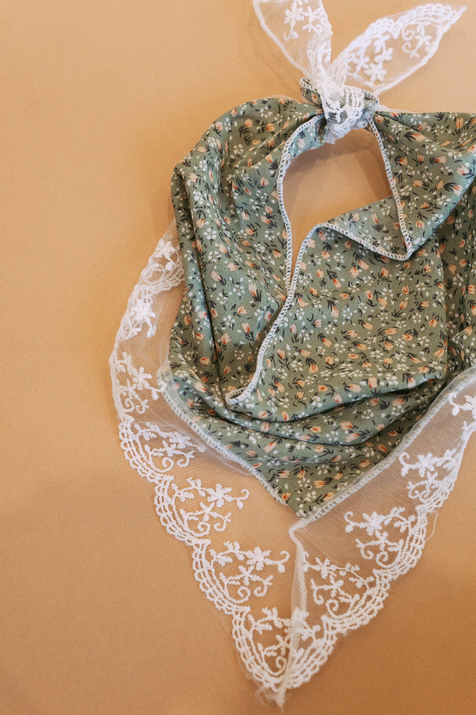 Little Bit of Lace Scarf - Green