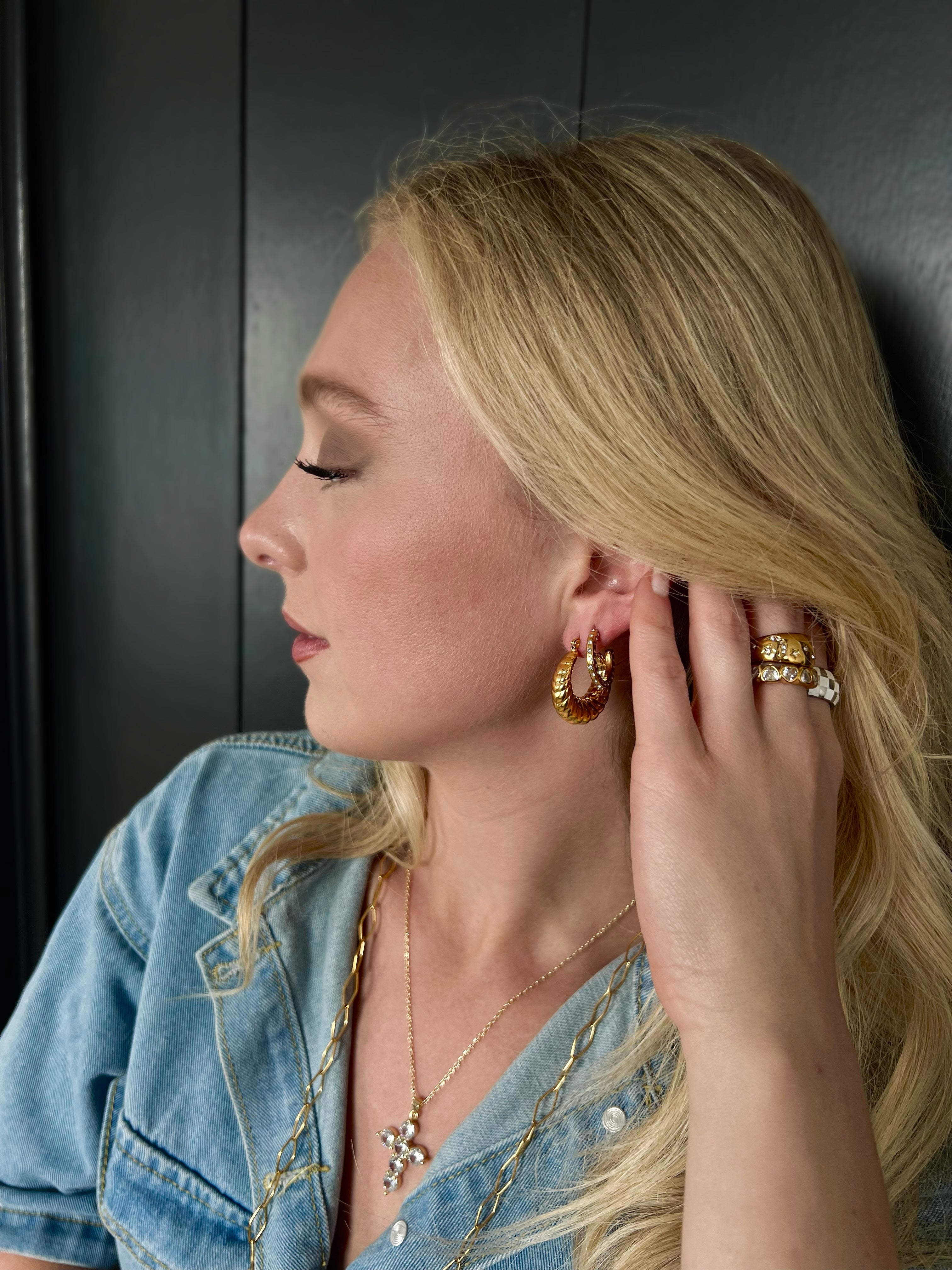 Ezra Croissant Hoops || Choose Color