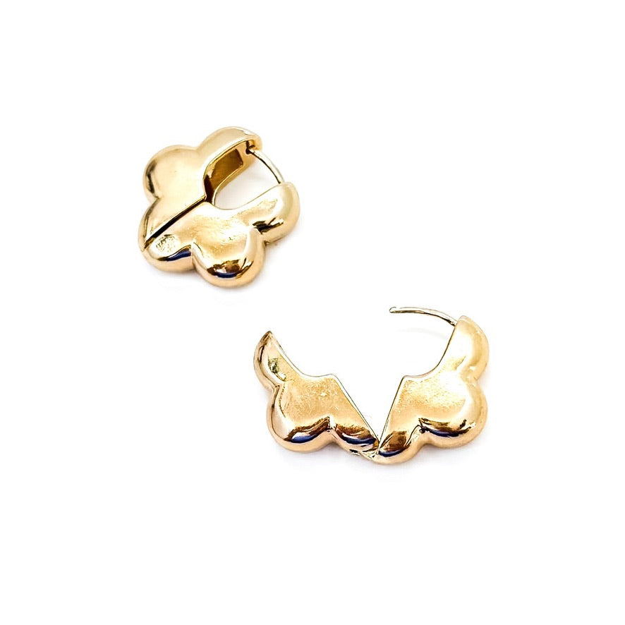 Evyn Scalloped Edge Hoops