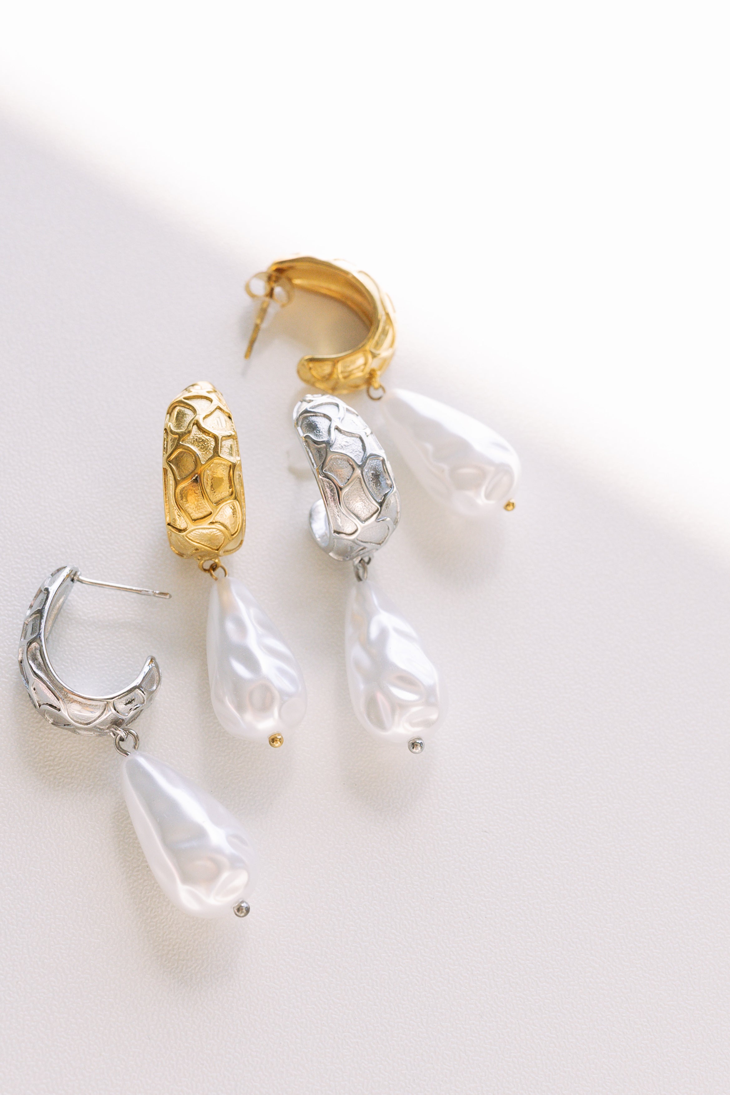 Emroy Pearl Textured Hoop Earrings