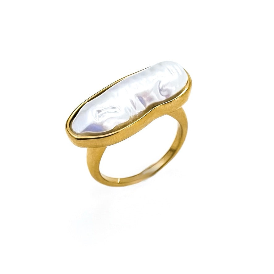 Raven Vintage Baroque Pearl Ring