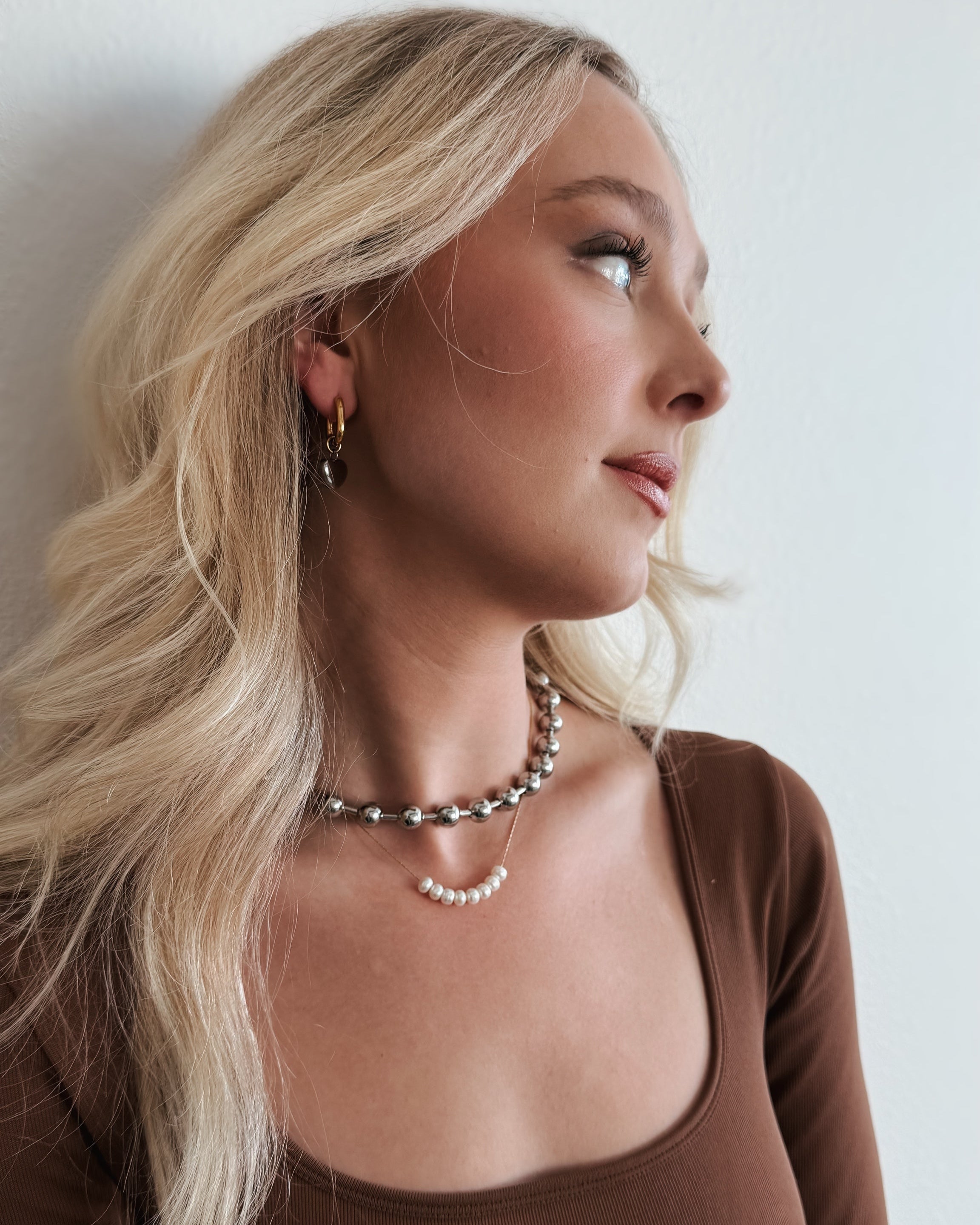 Pearly Beaded Necklace