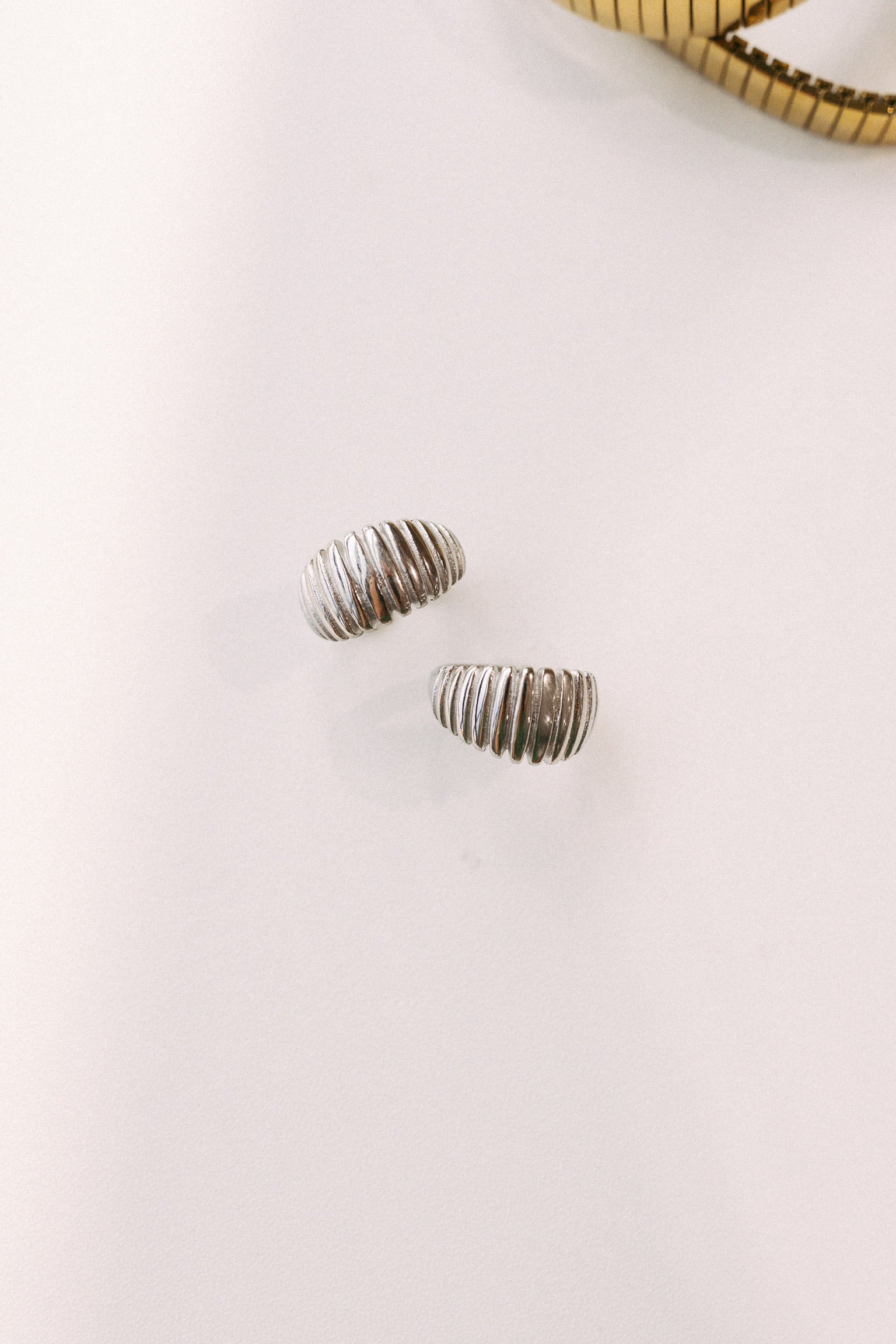 Roark Textured Statement Ring || Choose Color