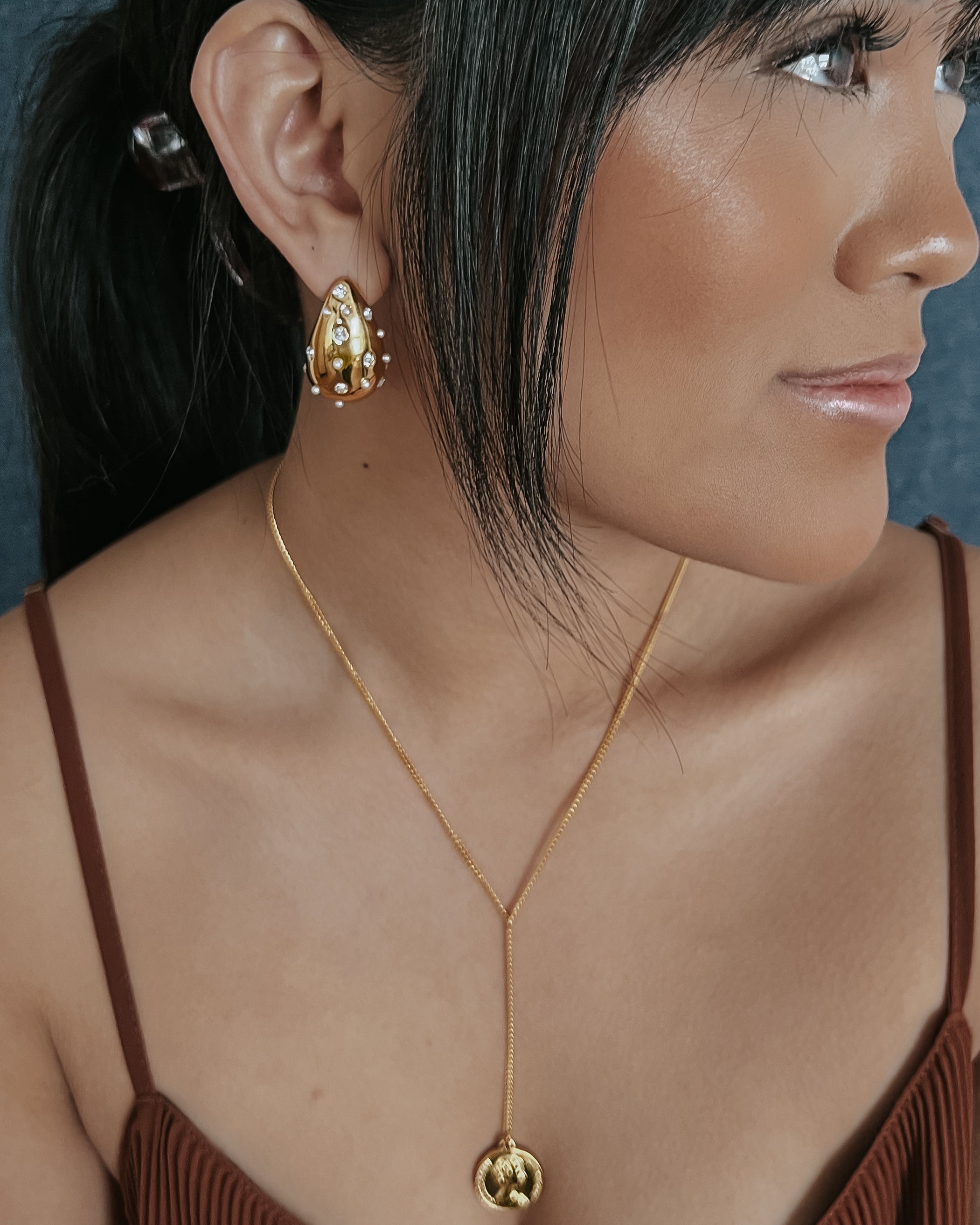 Wallie Water Drop Pearl Crystal Earrings || Choose Color