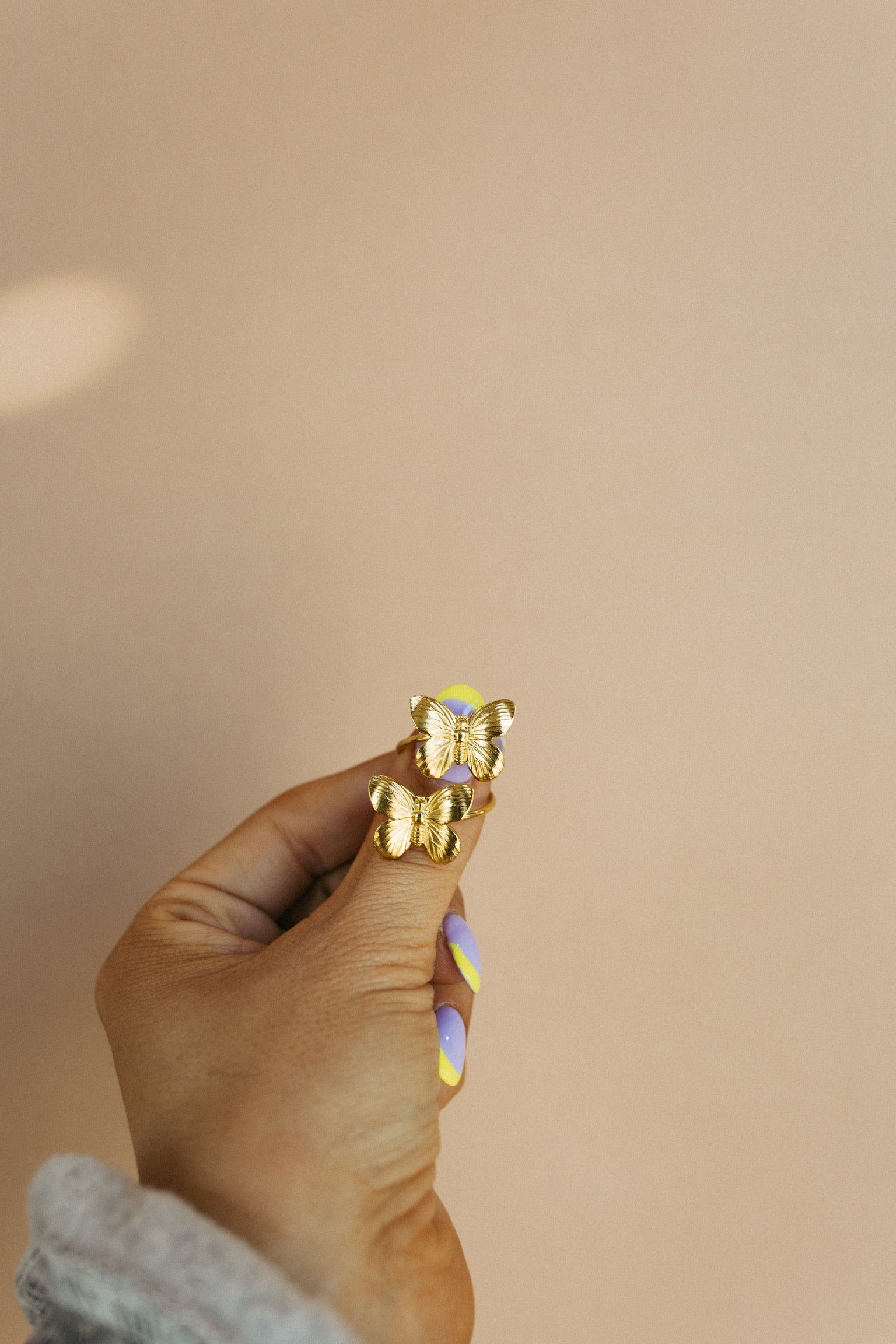The Flutter Effect Adjustable Ring