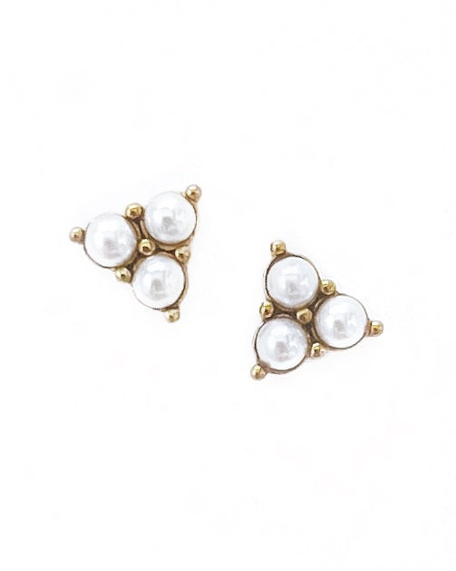 Dottie Pearl Stud Earrings