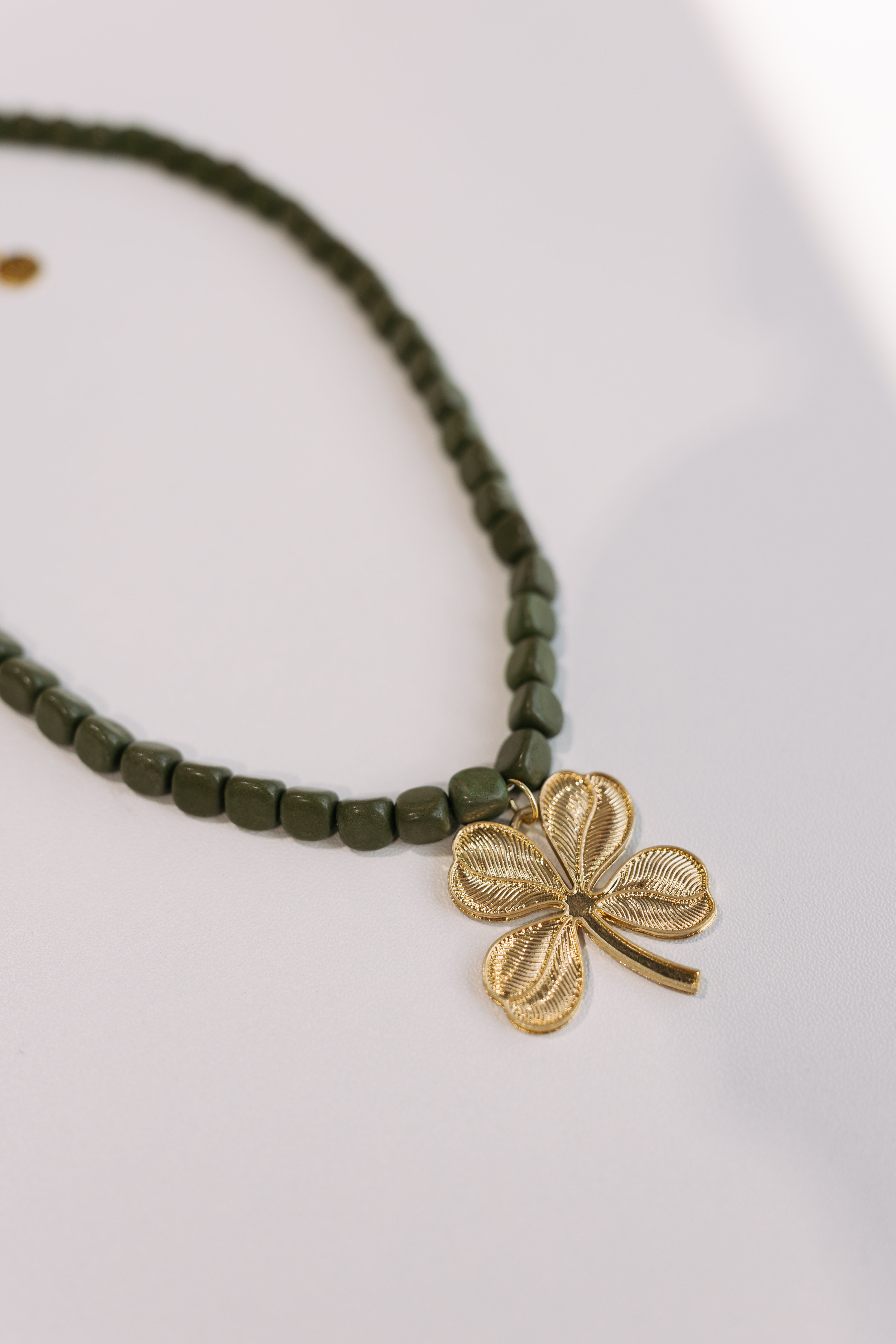 Classy In Clover Stone Necklace - Hunter Green