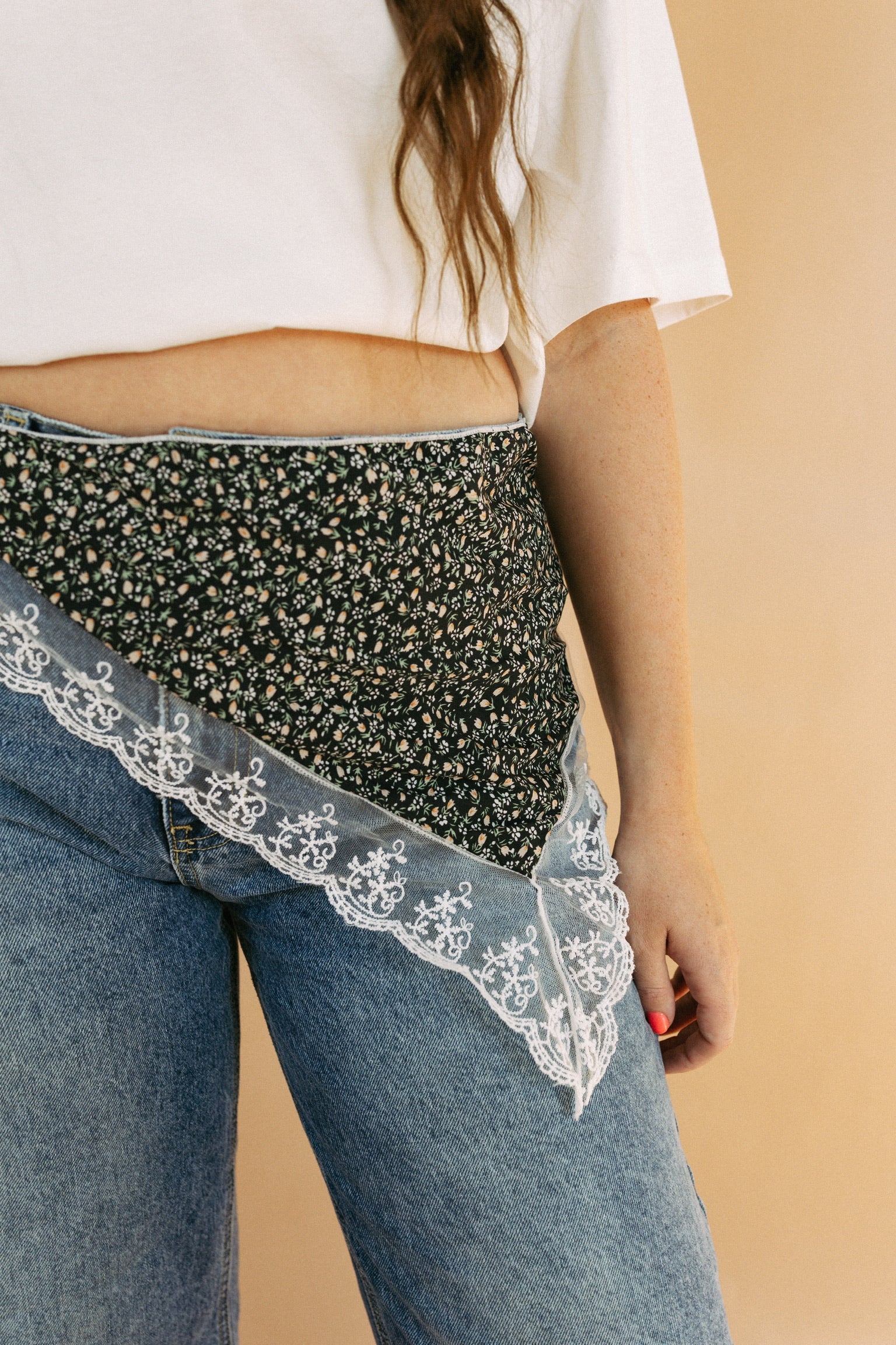 Little Bit of Lace Scarf - Black