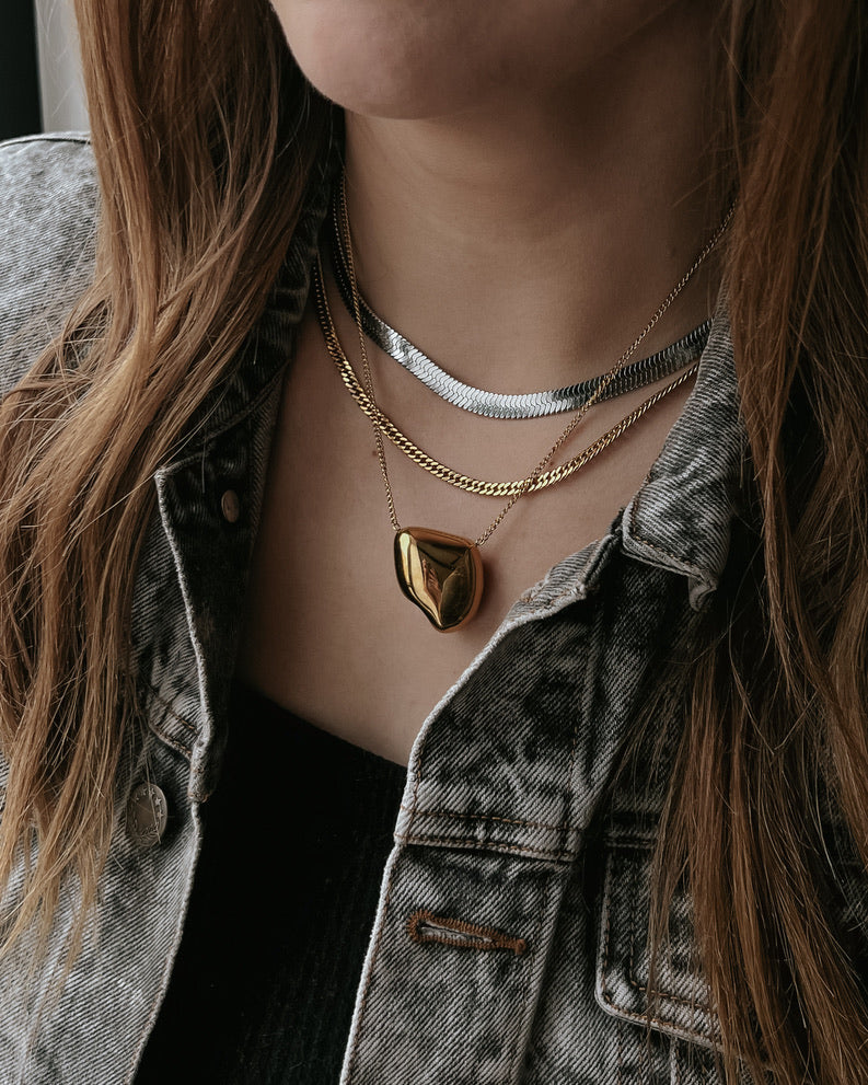 Della Cable Snake Chain Necklace