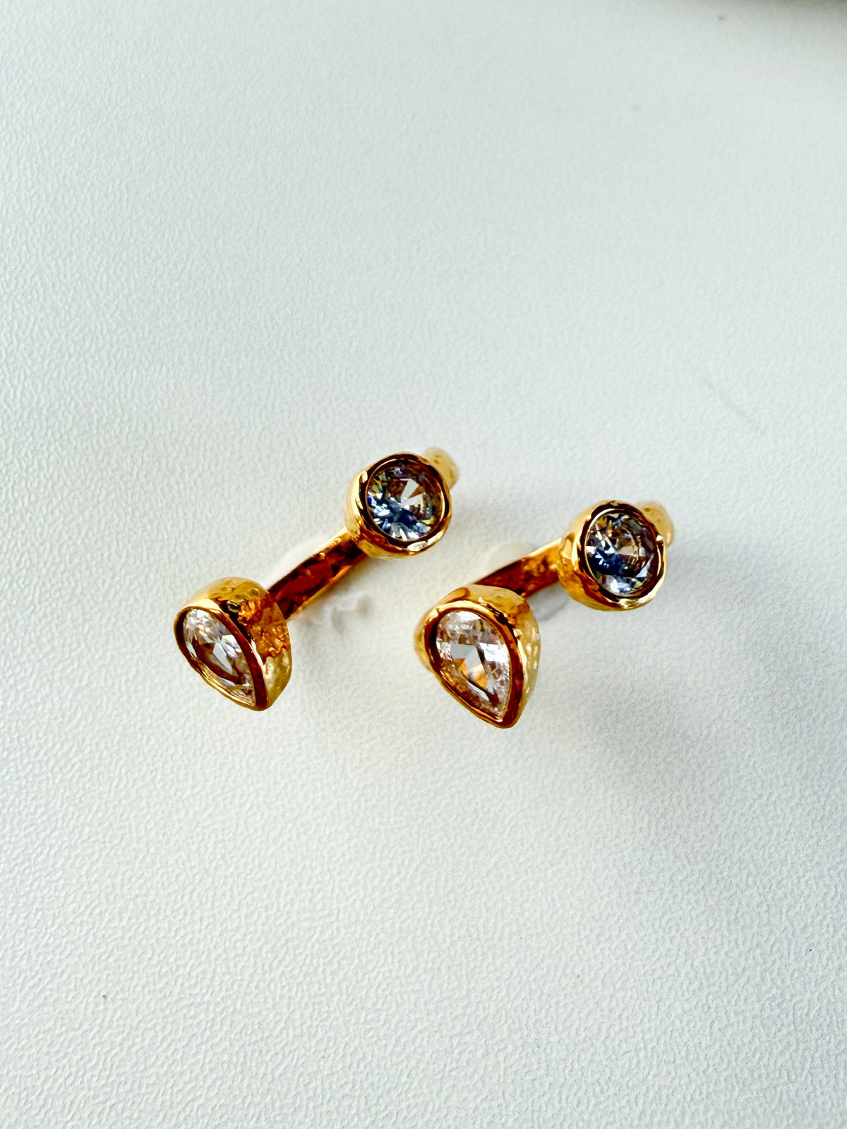 Sparks Fly Gap Ring - Pear