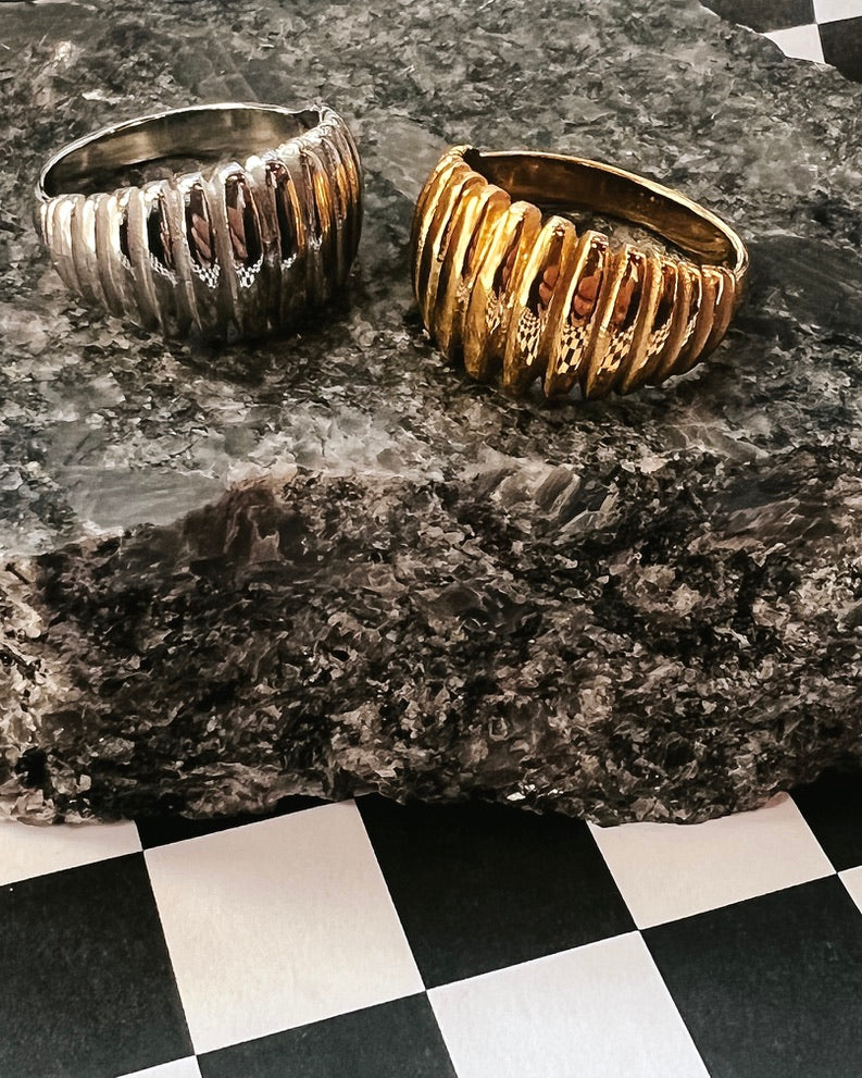 Roark Textured Statement Ring || Choose Color