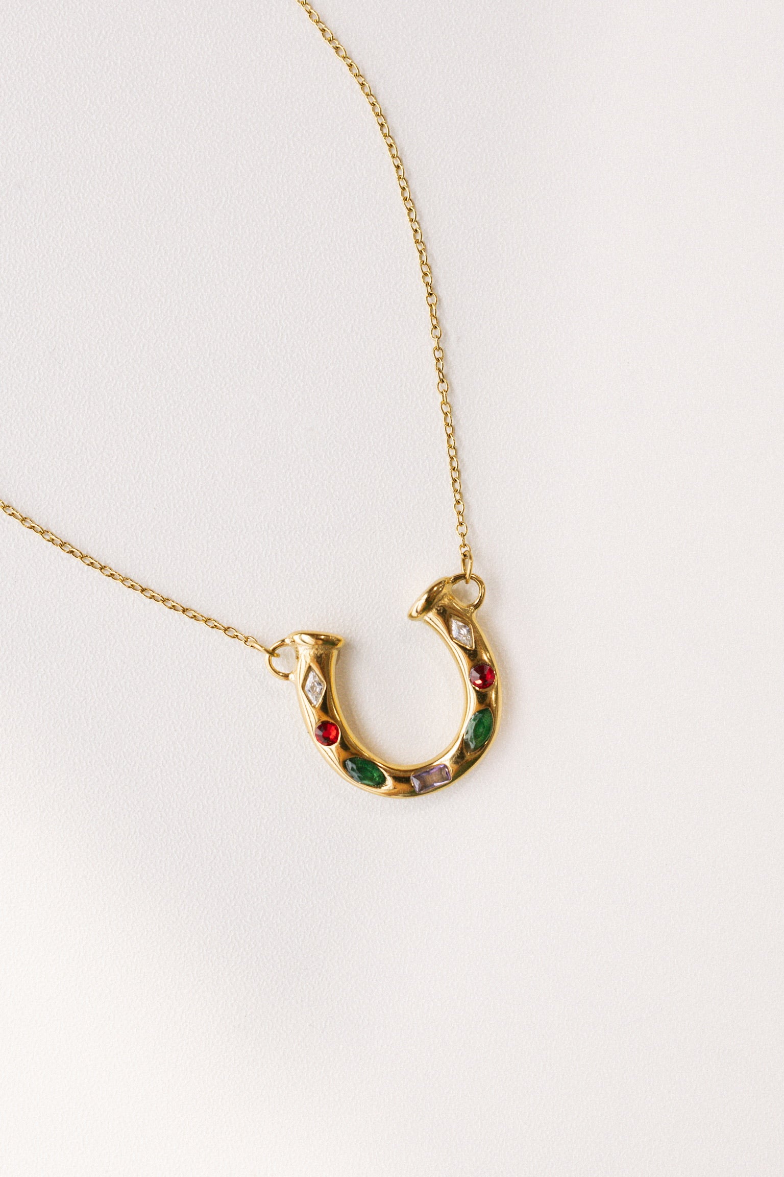 Lainey Crystal Horseshoe Necklace || Choose Color