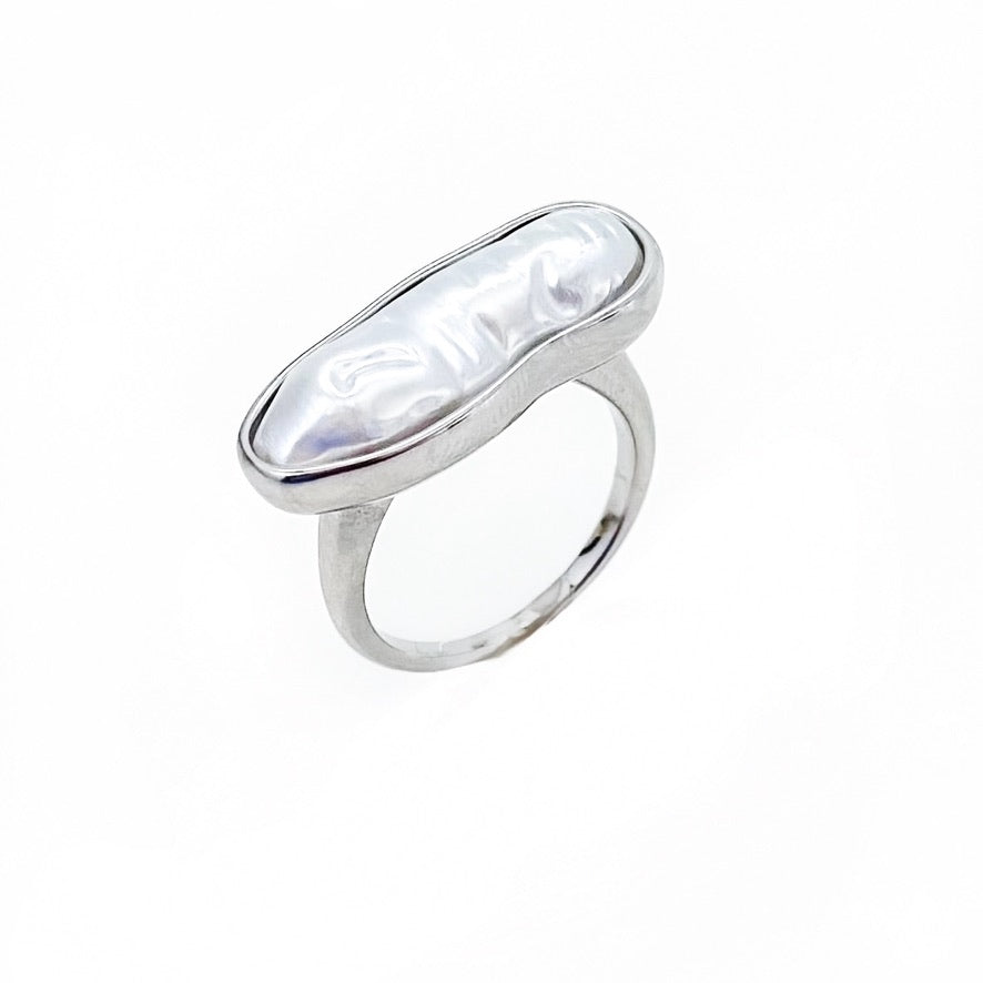 Raven Vintage Baroque Pearl Ring