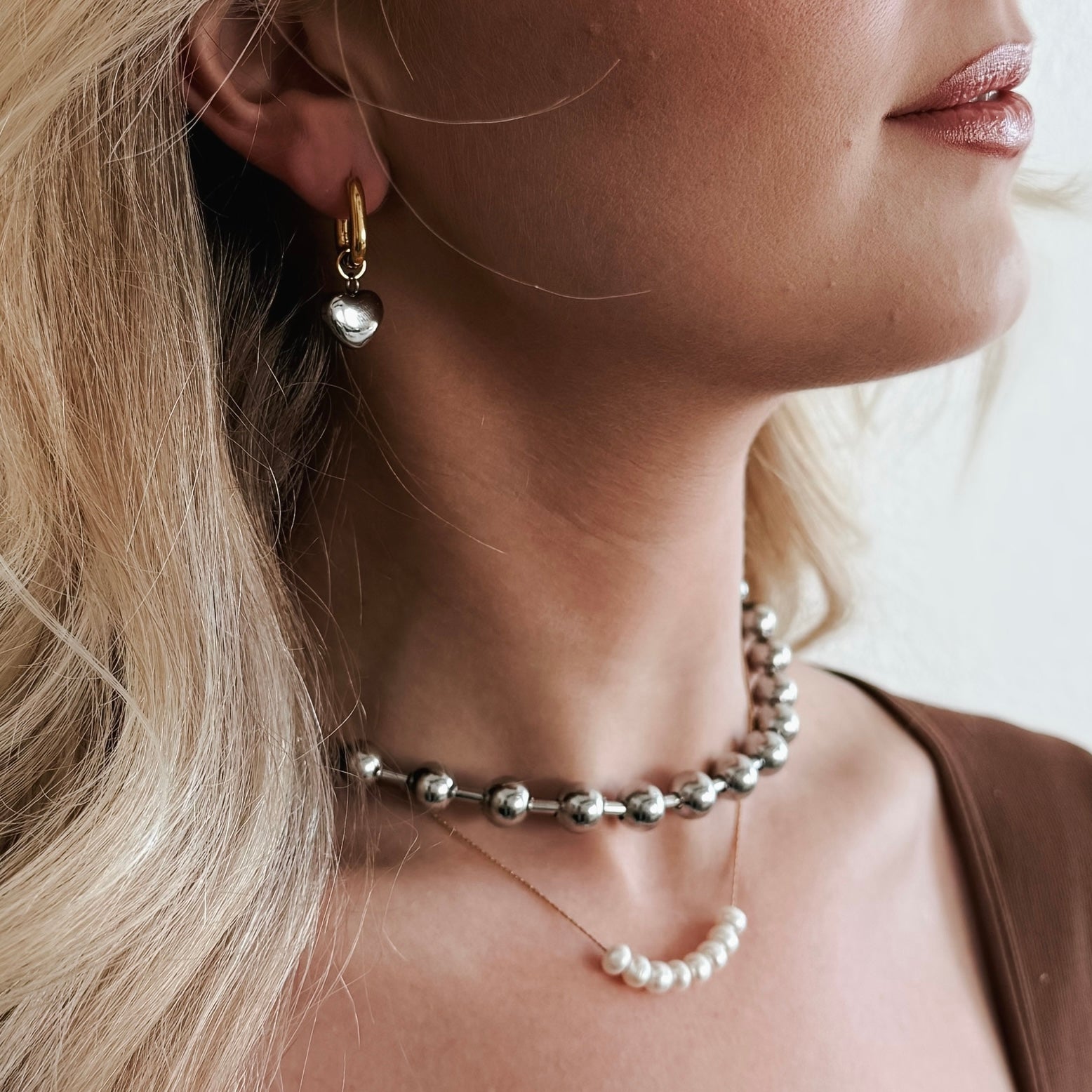 Pearly Beaded Necklace