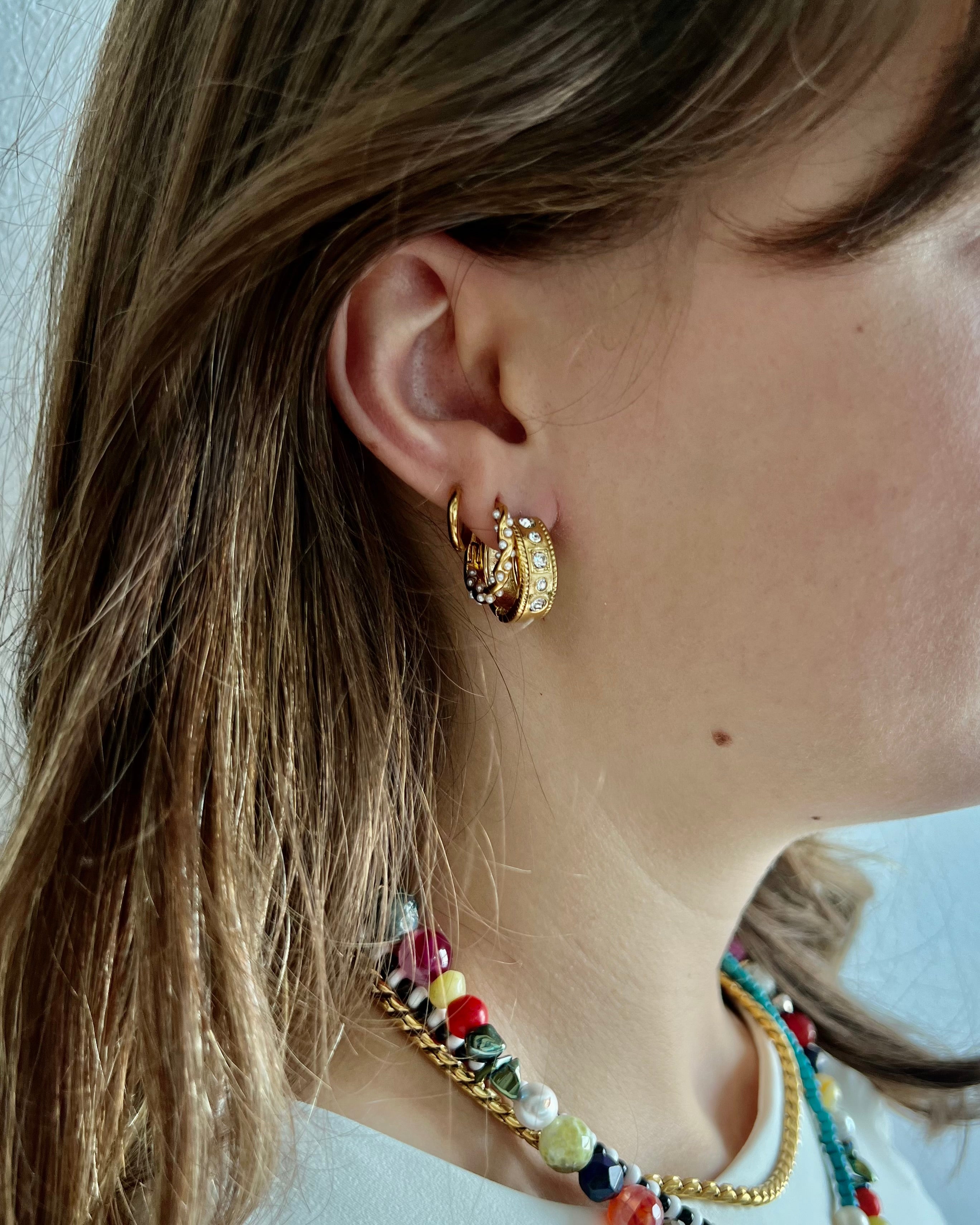 Ellie Pearl Hoops || Choose Color