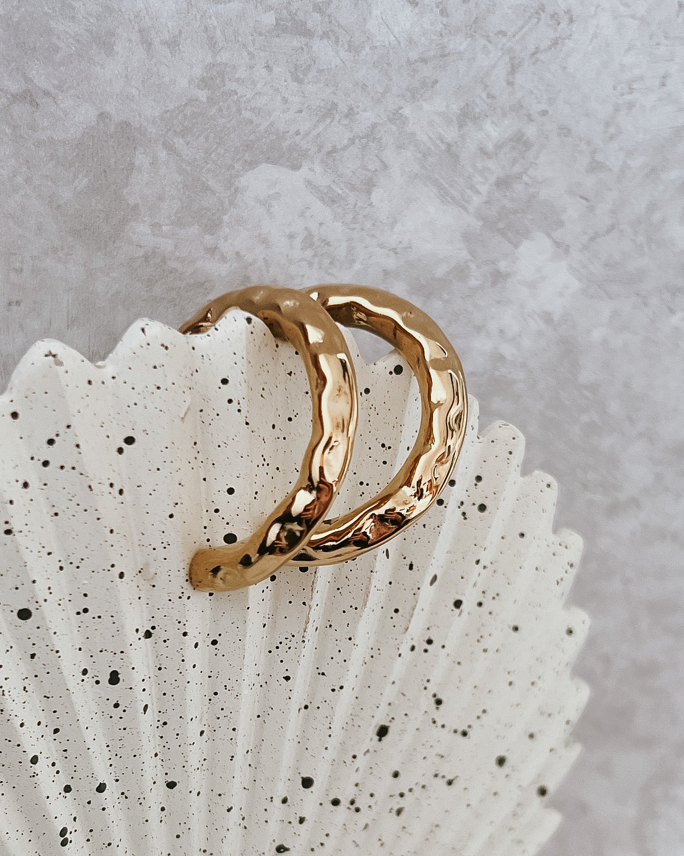 Elondo Hammered Hoop Earrings || Choose Color