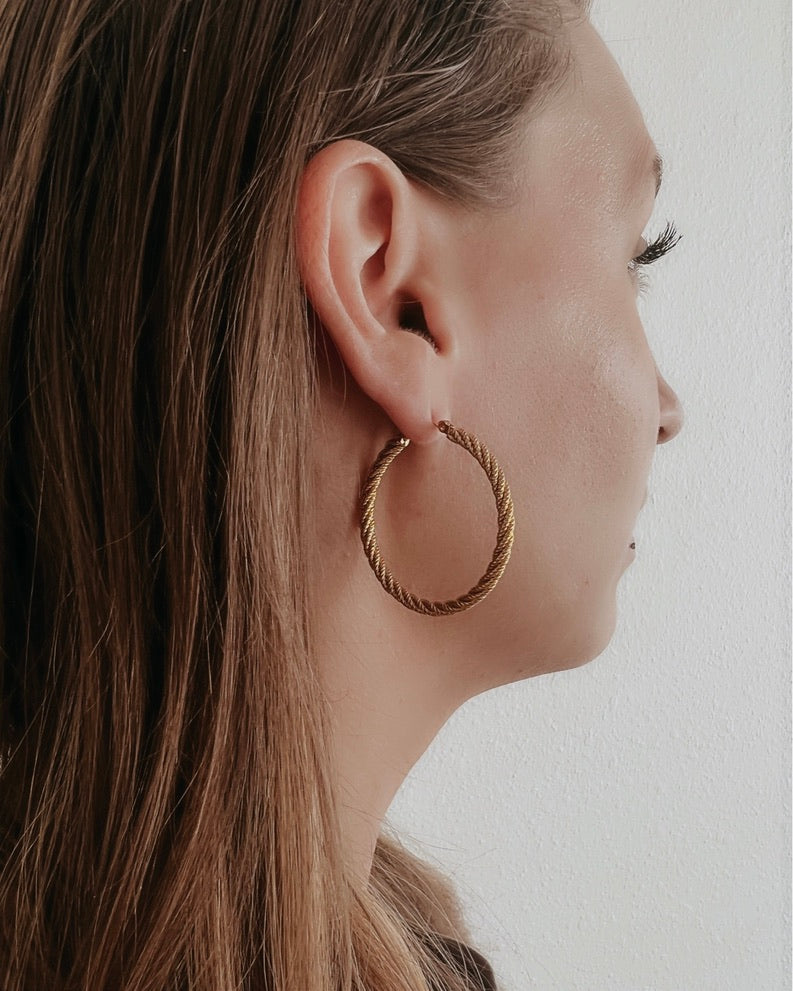 Elizabeth Gold Hoop Earrings