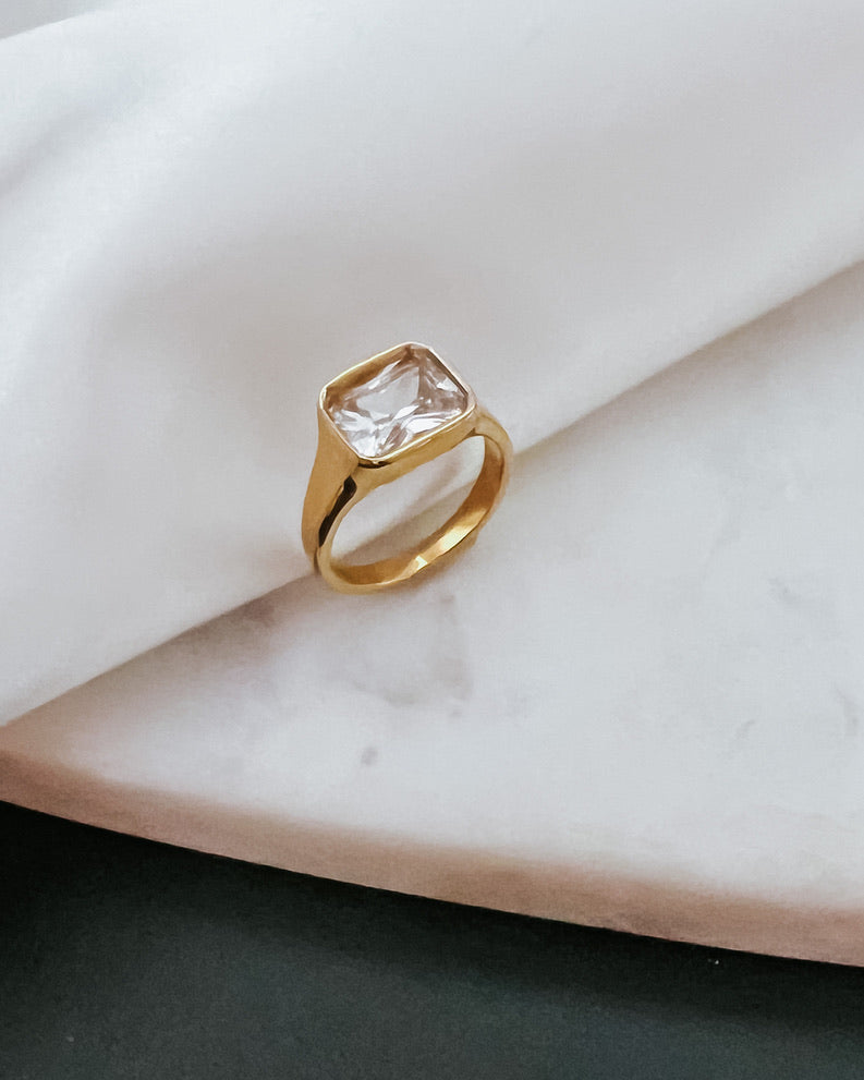 Rome Crystal Gold Ring