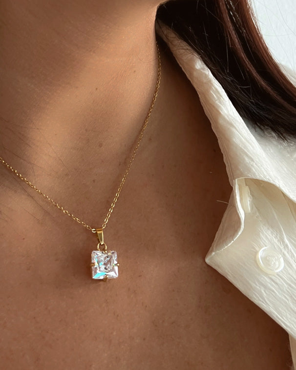 Patricia Crystal Necklace || Choose Color