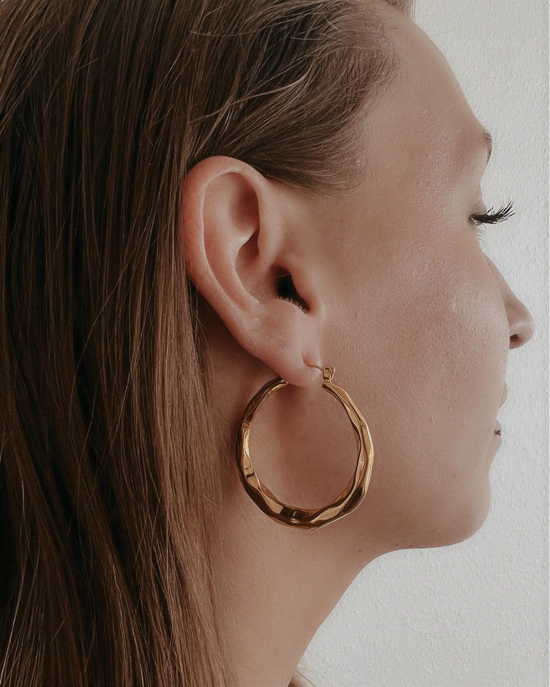 Elvie Hoop Earrings || Choose Color