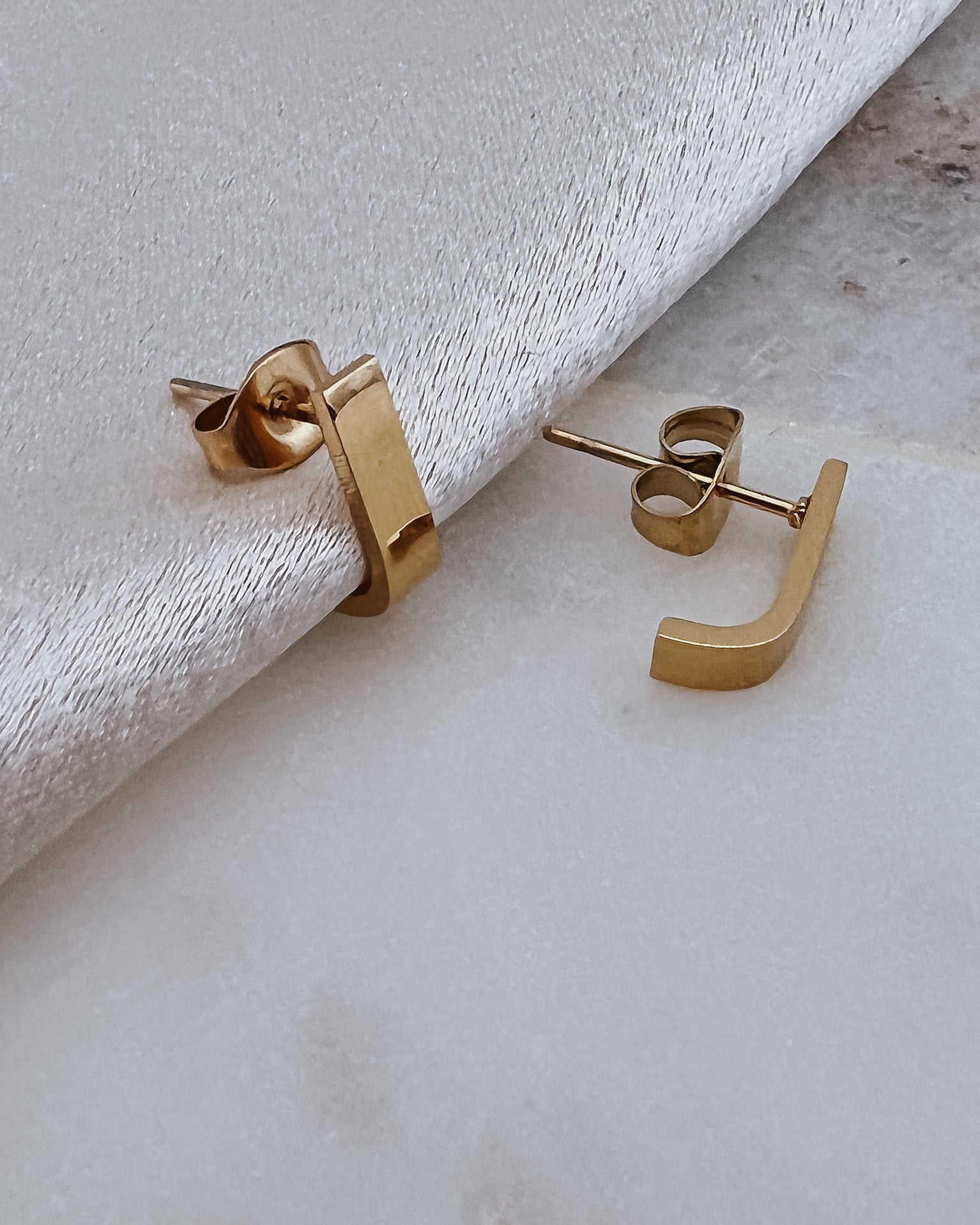 Epsie Stud Earrings || Choose Color